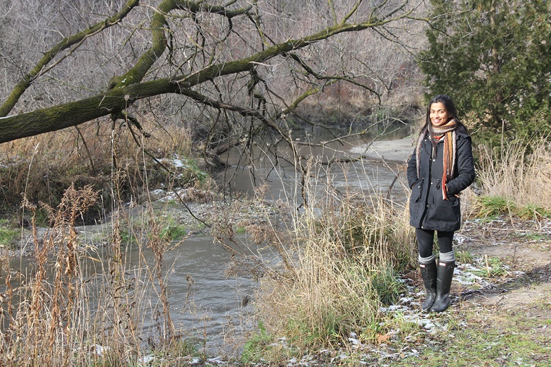 A female ϰſֱ student by the nearby Don River